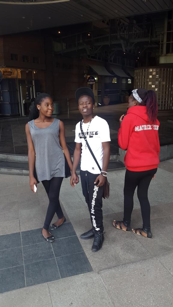 matrix_startrix's tweet photo. Hv u eva livd sum1 n nvr hv the courage to tel her hw u feel abt her http://t.co/kTxSs0ejxz