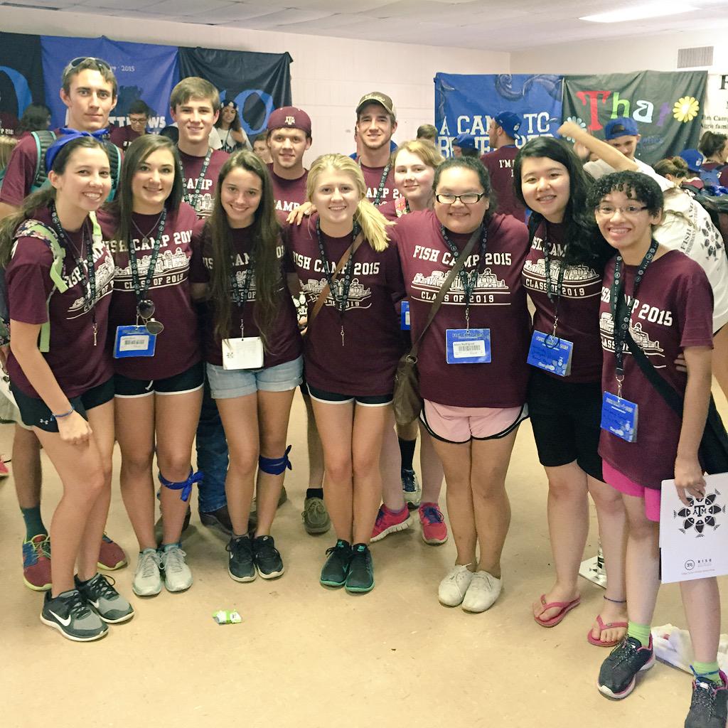 c_crusha's tweet photo. Love my royal peanuts👪❤️ #FishCamp15 http://t.co/juMaZMuZ67