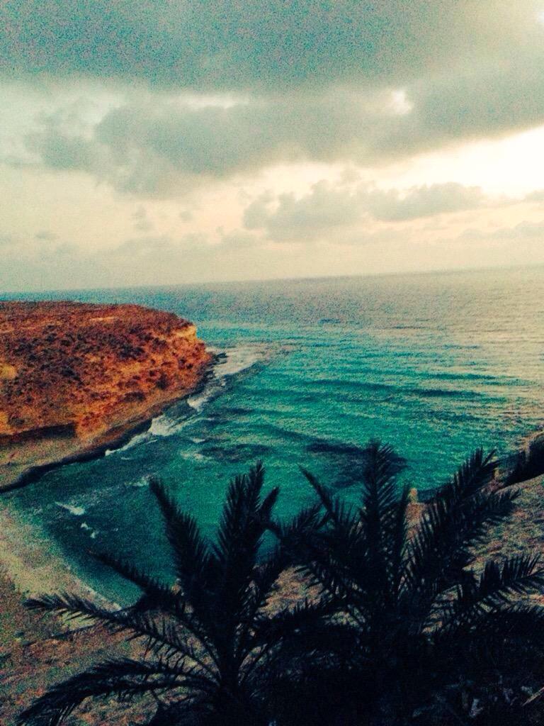 Vet_Demo's tweet photo. انضف صور صورتها حتى الان ✋📷
#nature
#sunrise
#sunset
#3agibaa
#matrooh http://t.co/Yc7AI8a3zW