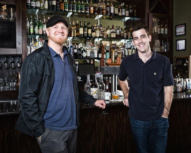 feastmag's tweet photo. Kansas City's @JRiegerCo taps @Tanquerayusa master distiller for upcoming gin: http://t.co/pieCOMDOLx http://t.co/JtCQqjXVQF