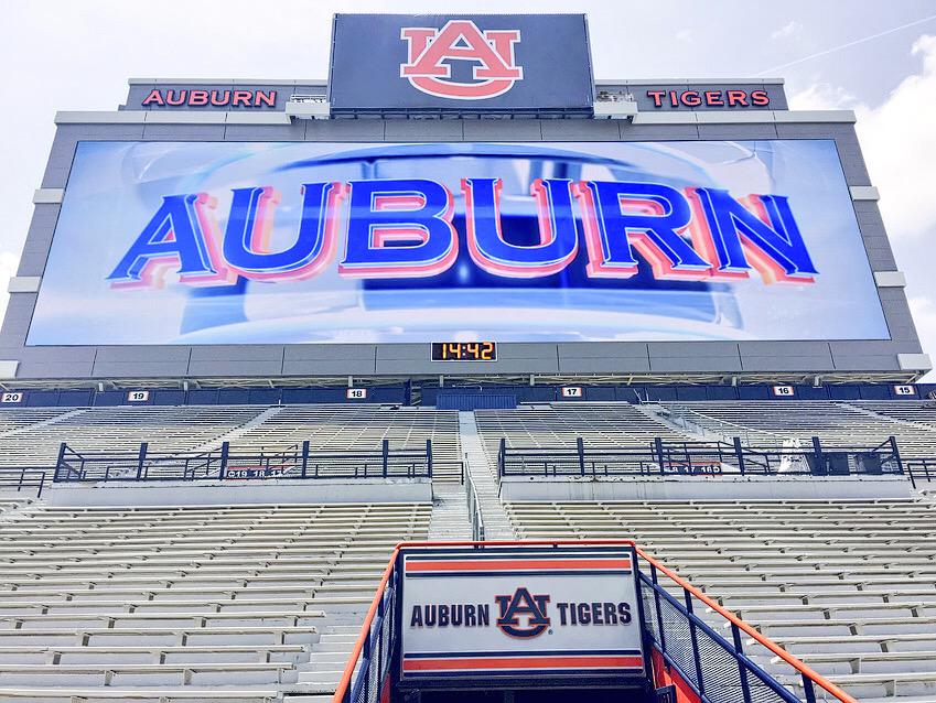 CoachGusMalzahn's tweet photo. Looking up before our scrimmage this am &amp; this thing is big, really big! http://t.co/aGLnyJwttV