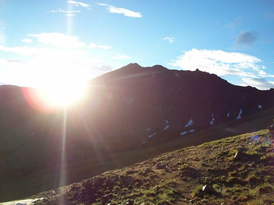 badgurlryry's tweet photo. #favoritemomentatYLcamp peak day at RMR backcountry 😍 @YoungLife http://t.co/uiVnad3Fba