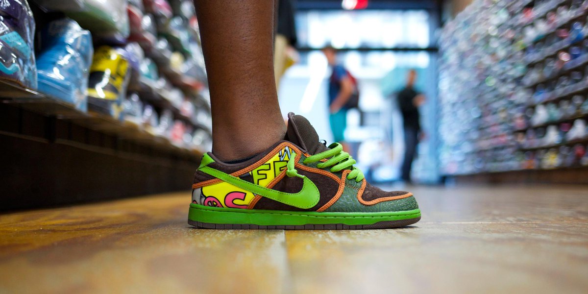 Flight Club on Twitter: "Nike Dunk Low SB "De La Soul.” SHOP: http://t.co/buw6RQpf3q" /