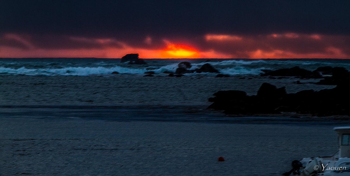 Yaouen_officiel's tweet photo. Avant de s'endormir . #Porpoder #Finistère #Bretagne http://t.co/DcNf0YSRPn