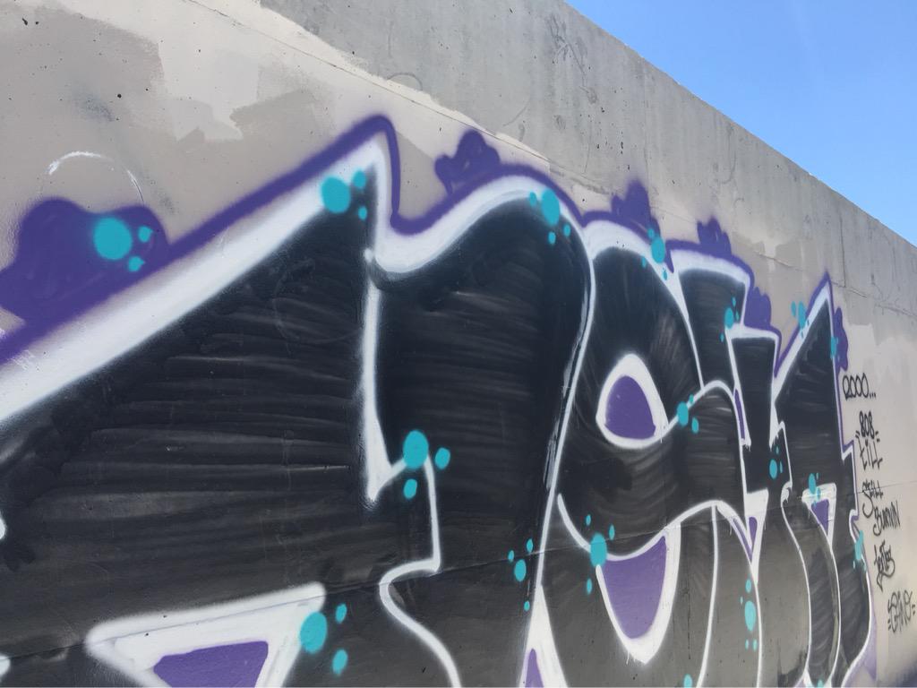Tired of looking at this mess?  In NLV there's an APP for that!  I'll tell you about it <a href="/6/">Adrián Lamo</a> <a href="/News3LV/">KSNV News 3 Las Vegas</a>