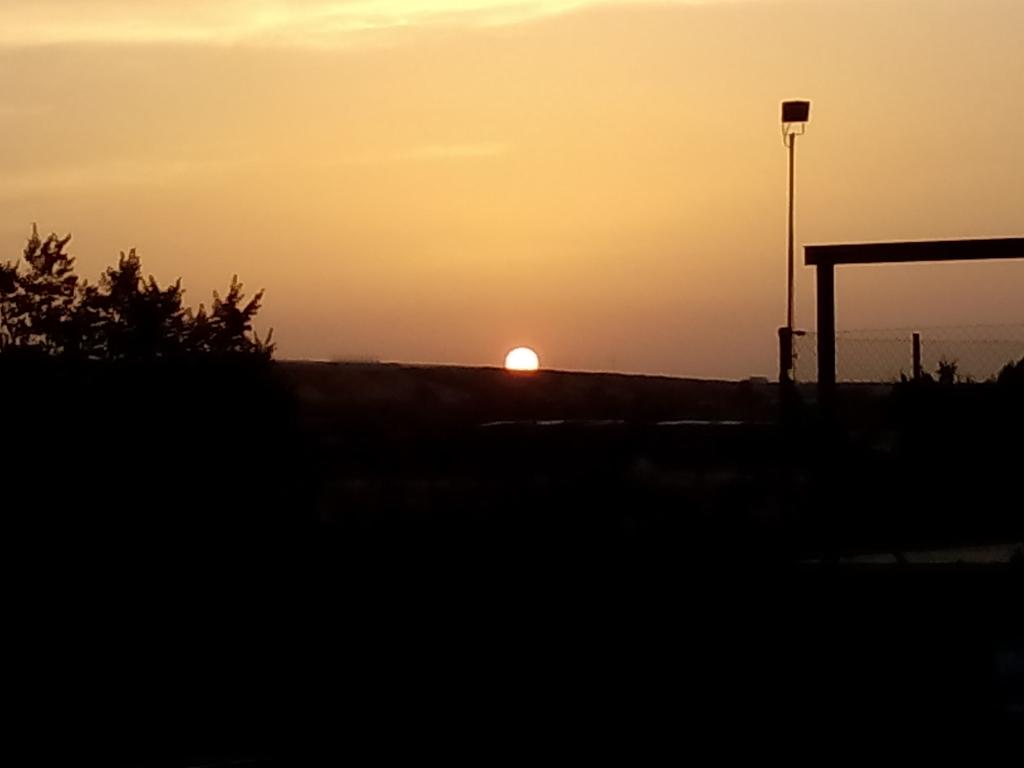 anicetomr's tweet photo. Esto que te tomas unas cervezas con este panorama... @margarvic_vi #VayaTela http://t.co/LsUfmdnA85