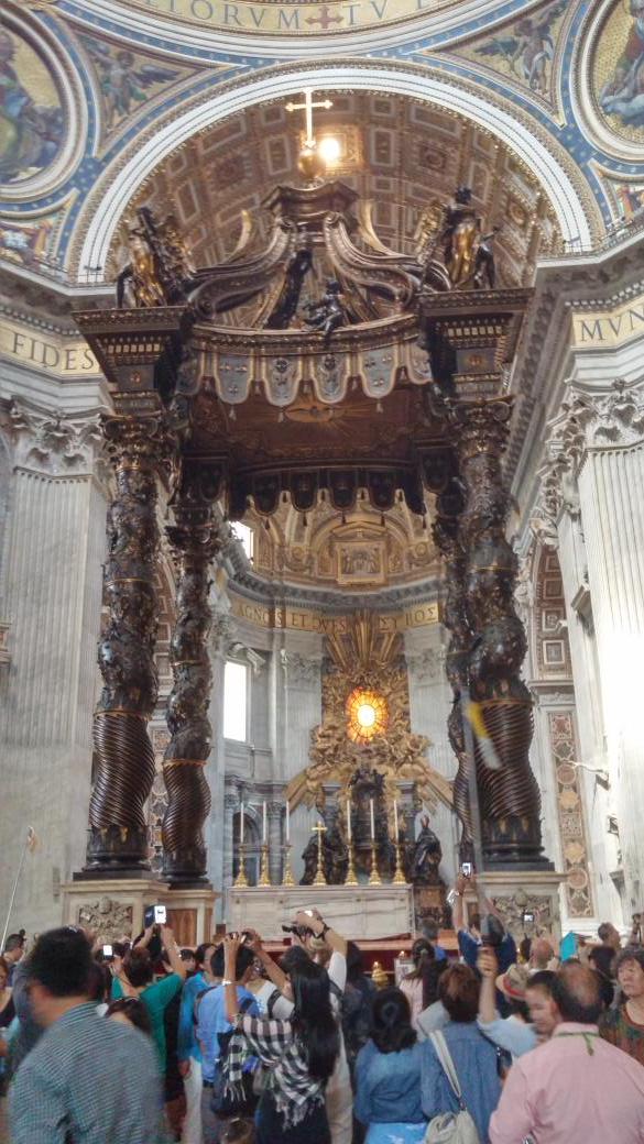 Noles55's tweet photo. Italy part 2 - Rome
The Colosseum and the Vatican/St. Peter's Basilica http://t.co/yaXn3xgpal