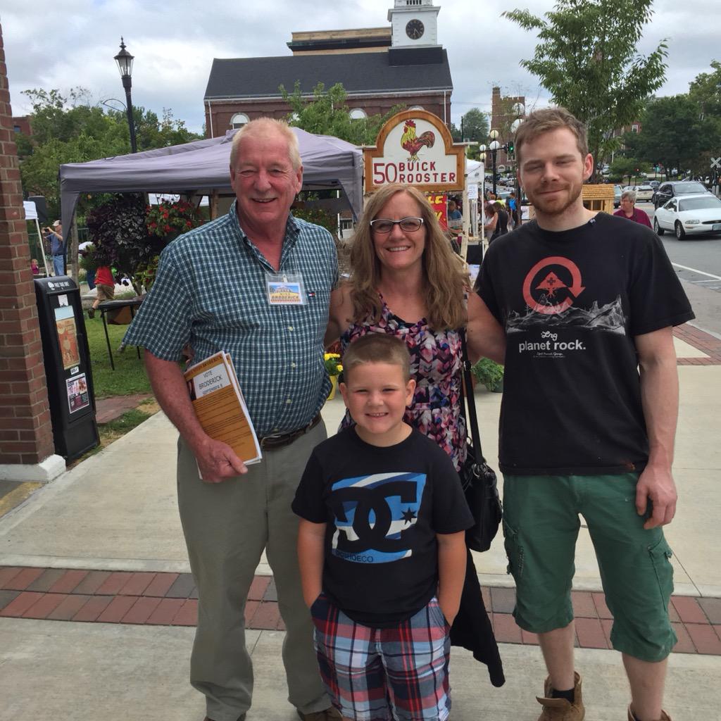 mayorbroderick's tweet photo. Nashua's farmers market is a great place to be! #Nashua http://t.co/WjKTKZfhSs