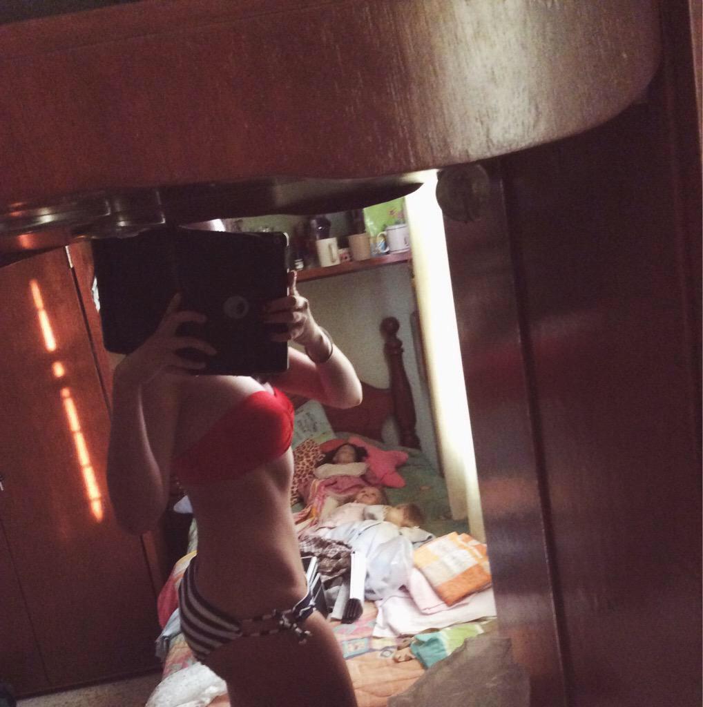 DuranceBullock's tweet photo. @JLo  #BeTheGirl JLo you are my daily motivation! :) still have to work a lot... I have a booty too LOL http://t.co/2Afdu0O9pD