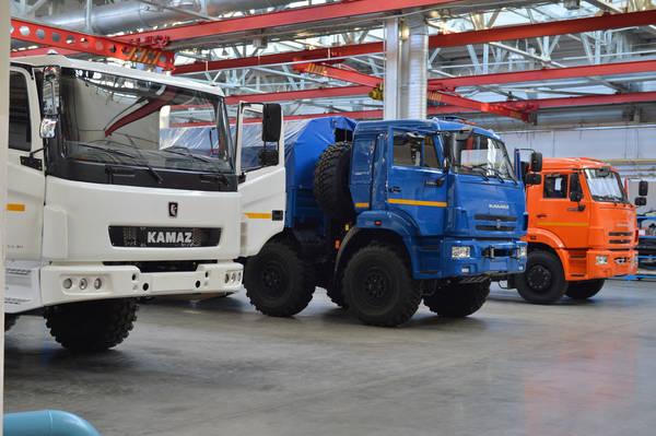 Avtoinsider's tweet photo. "КаМАЗ" выпустит около 1.5 тысячи грузовиков в этом месяце - http://t.co/b8C4HqDZVD http://t.co/3PQSH2USTg