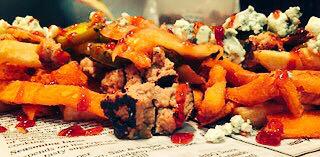 wildburgrr's tweet photo. This rainy day is calling for a night of some #Poutine fun @Orderit @chowhoundgta @JUSTEATca @Mt_Pleasant_BIA http://t.co/QiQ9qEM5KM