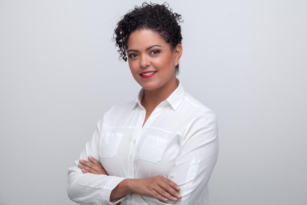 TheCapeRobyn's tweet photo. Beautiful! Don't miss Lee-Anne van Rooi aka @bossikop in #HenriettaWithLove @ArtscapeTheatre until Aug 15. http://t.co/KftxcEnnJi