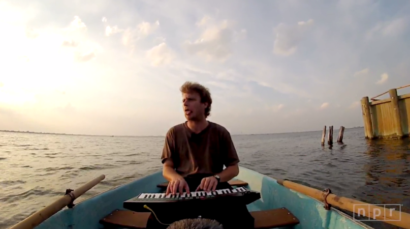 consequence's tweet photo. Watch Mac DeMarco sing “No Other Heart” on a rowboat: http://t.co/r3ijk1PrWA http://t.co/v8V8fXa5Ly