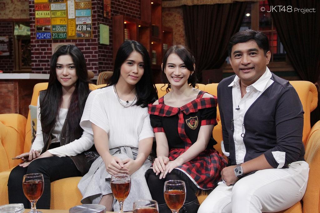 MelodyLaksani's tweet photo. Early morning... Good morning!!! Makasih udah nonton Ini Talk Show semalam :) Happy Tuesday! http://t.co/07GwI2rNWm