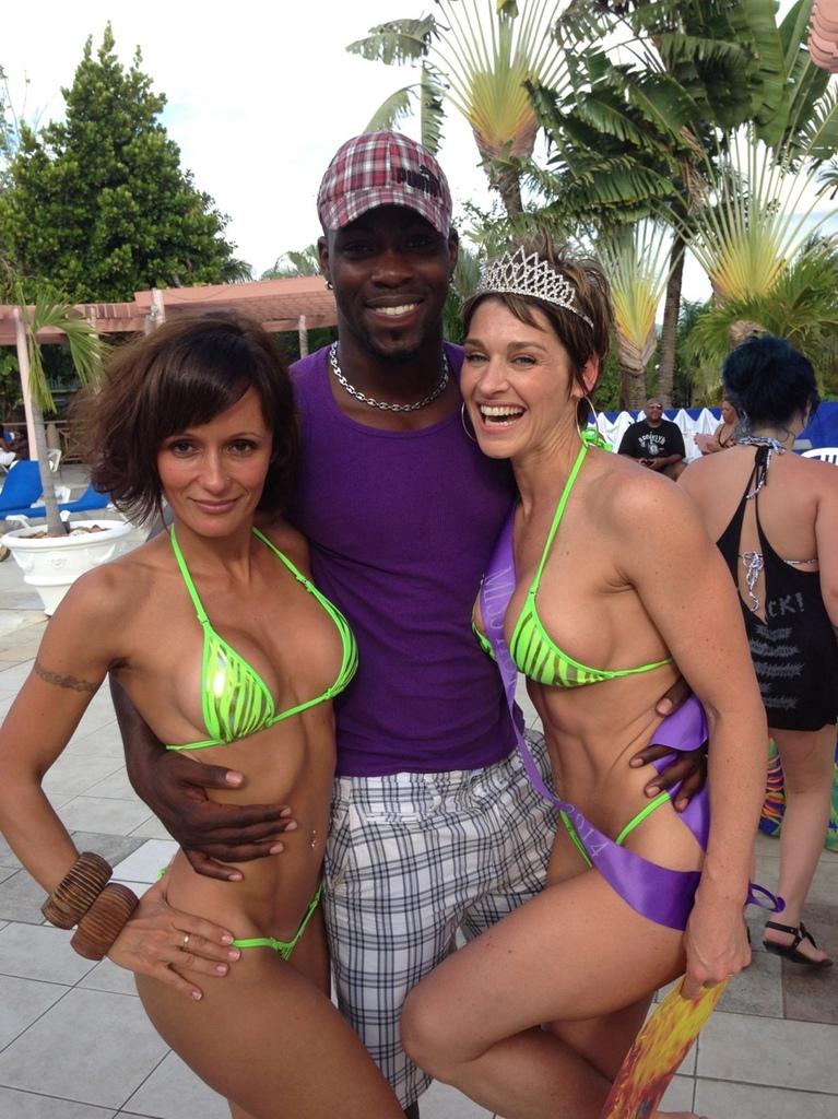 Interracial Vacation On Twitter Bikini Contest T