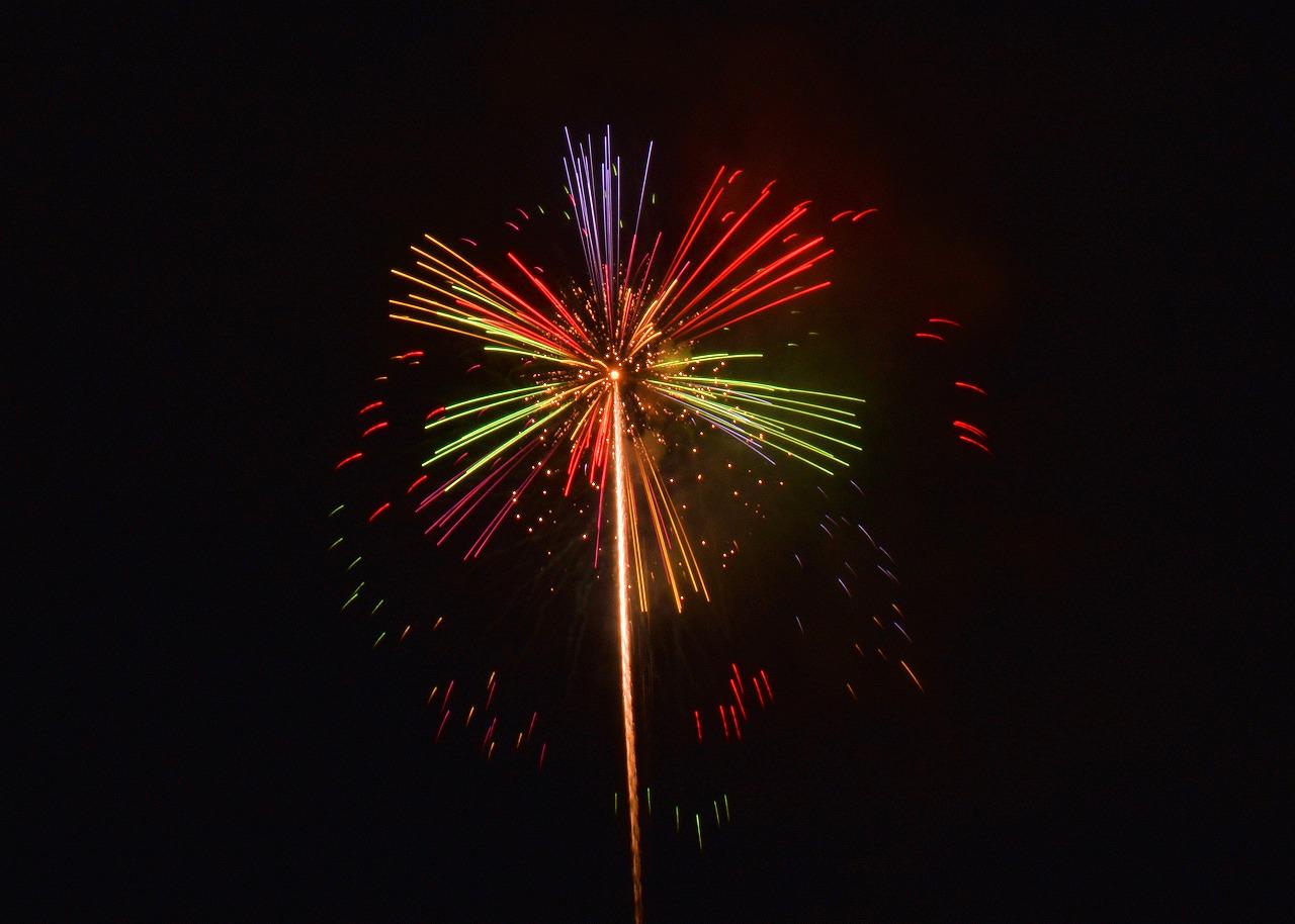 Shimu 僕の歩く町 秋田市夏まつり雄物川花火大会 新屋側堤防より Http T Co Mkmnzsk6by Twitter