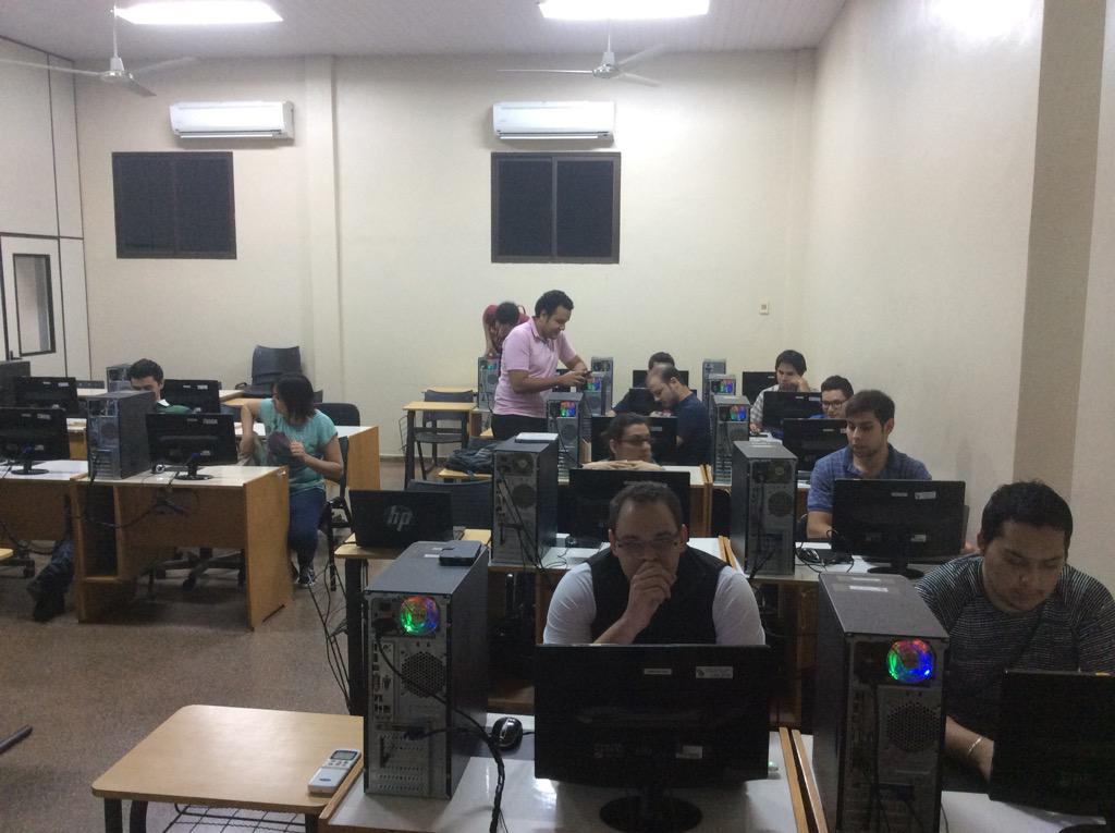 reAccionpy's tweet photo. Taller Técnico de #DatosAbiertos iniciado #CDEabierta #AIGA #CDE @Ceamsopy @pane_juan #reAccionpy http://t.co/yluSMW8EFp