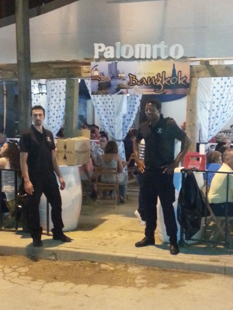 alfateamsc's tweet photo. Equipo Alfa Team en la feria de la barca caseta Palomito Bangkok 2015 http://t.co/fGv4Cijk2o