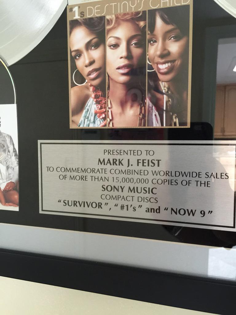 RealMFLtd's tweet photo. #Destinyschild #emotion @Beyonce @KELLYROWLAND @RealMichelleW #history #realmfproduction #recordproducer http://t.co/dIapHgOObD
