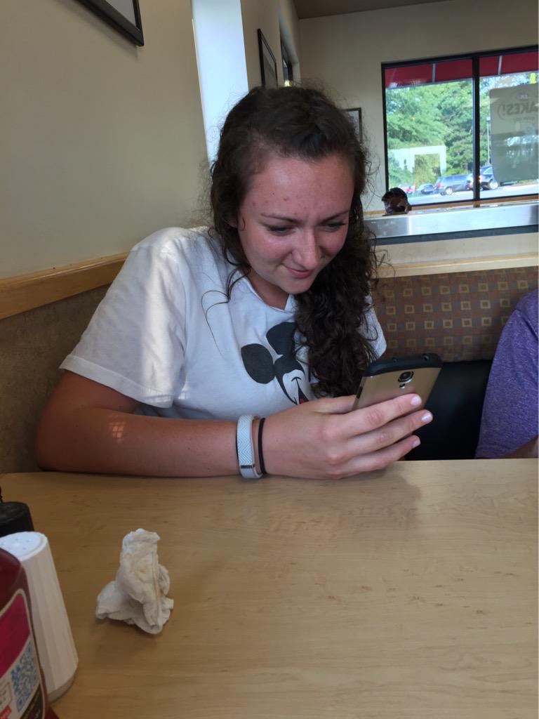 RealReffjey's tweet photo. @wander_11 @samanthartsoe http://t.co/MACWzHjpSI