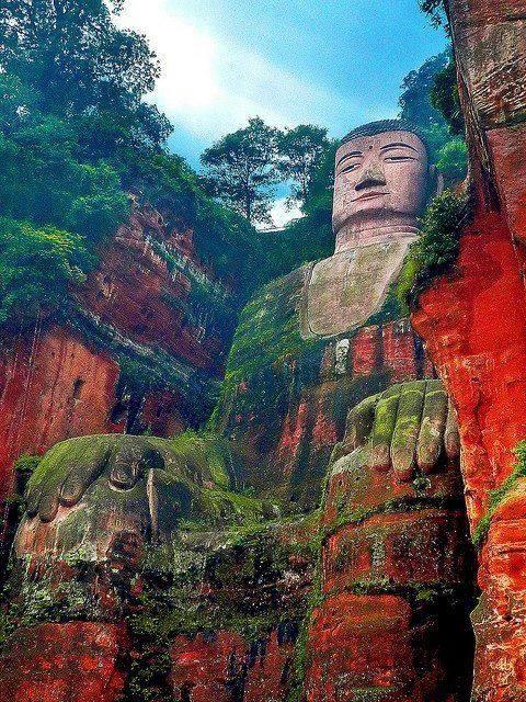 rybotics's tweet photo. Leshan Giant Buddha in Sichuan, China http://t.co/Ut38wcay48