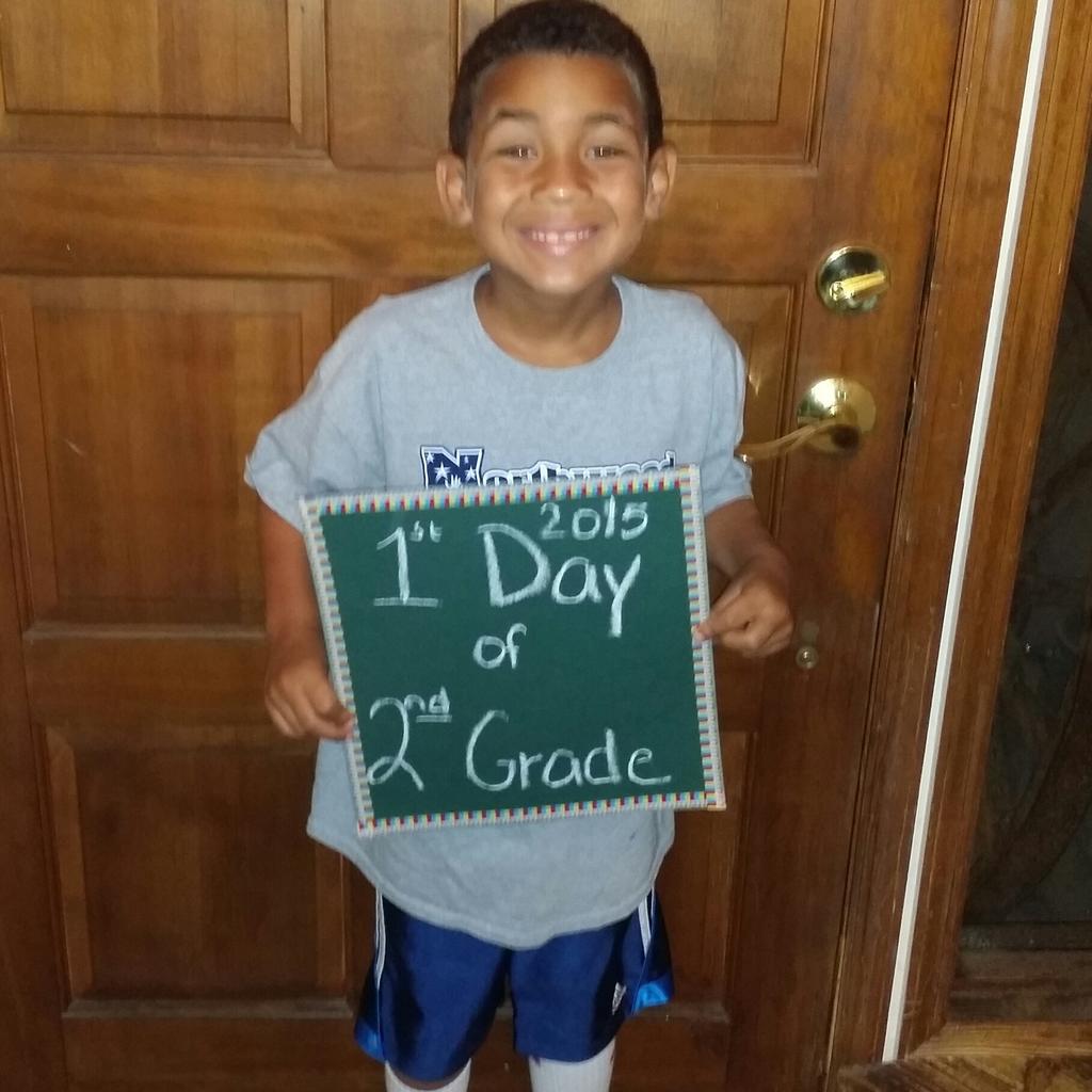 my_rhineheart's tweet image. #firstdayof2ndgrade #growinguptofast