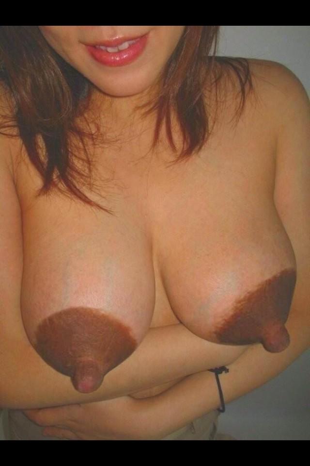 Yes my selecta what I'd give to suck these meaty big nipples #giantnip...