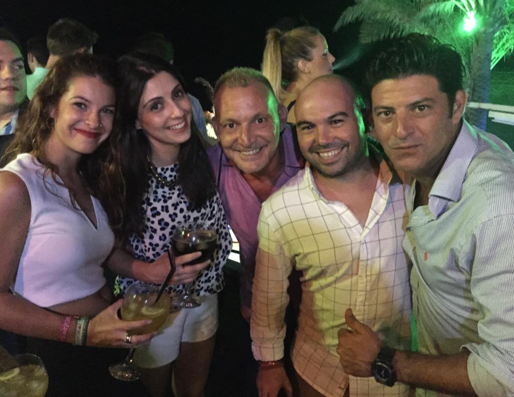 Li24h's tweet photo. Y después de la cena..#noesnormalesbrugal #vip #mandala #mojacar 💋 @anaibanezz @MaraDjj @EmilioGongora @RonBrugal_ES http://t.co/eYD1tsfGdr