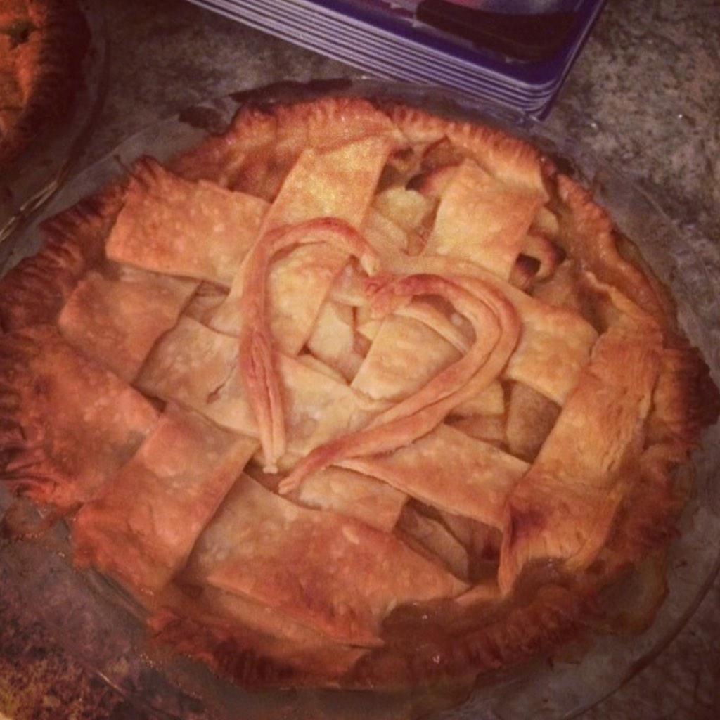 homalley42's tweet photo. @meredithblack29 How could you forget the pie Mere?! http://t.co/mh4UuVKnac