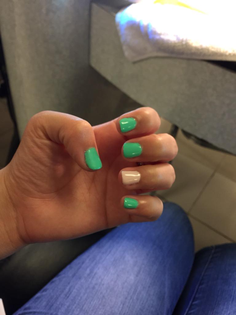 BEe_Dirty's tweet image. Nails on fleek. #moodchange