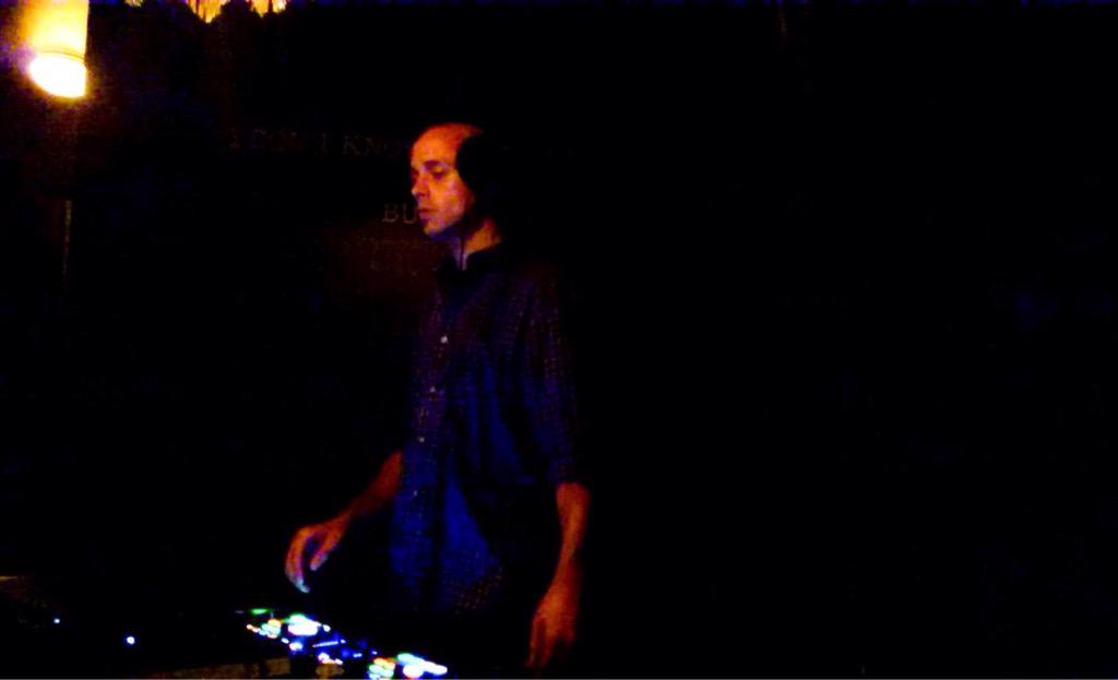 TerezaSuessman's tweet photo. Lost in Wonderland.... #music #fashion #DJ @WilliamRush618 #EDM #hot #love #wonderland #artistatnight http://t.co/vKaN1Xm7Bw