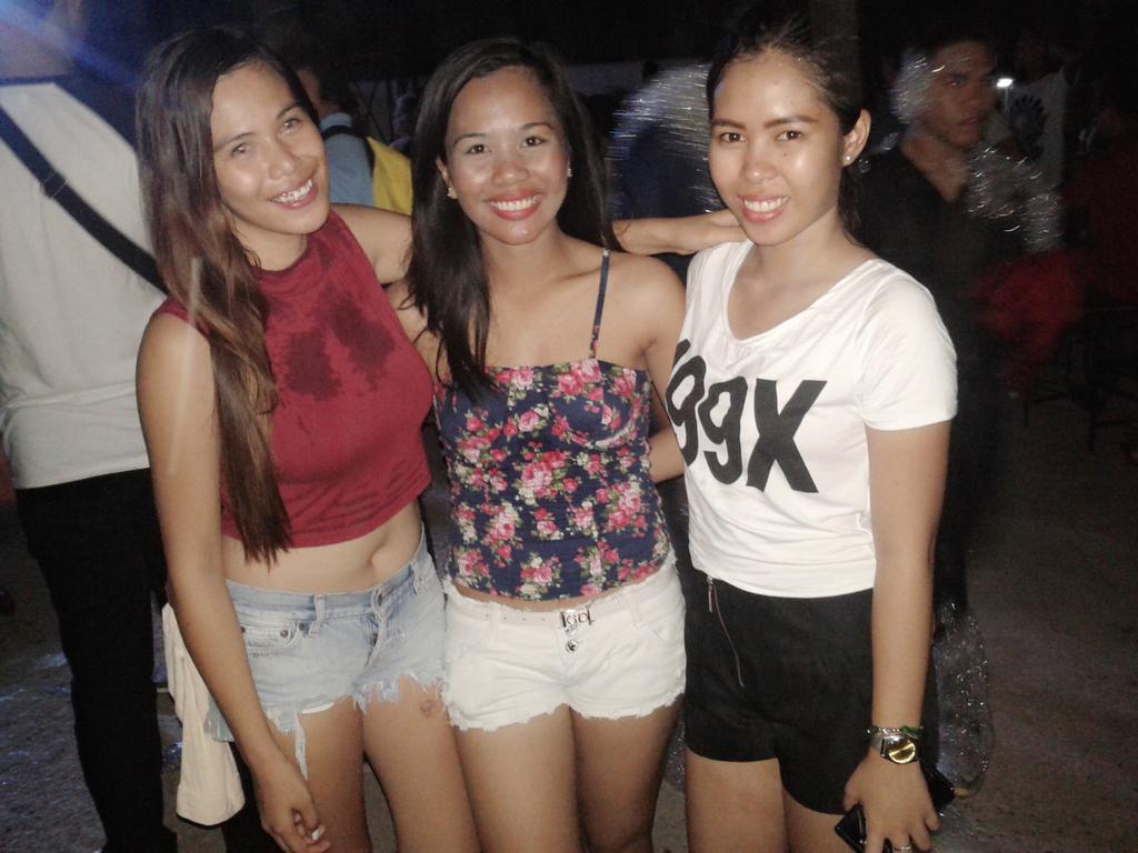 imExplicitErika's tweet photo. FRIENDS for KEEP! 😂😂😂

#FriendshipGoals 😘❤👍 http://t.co/2QH0JL0XEA