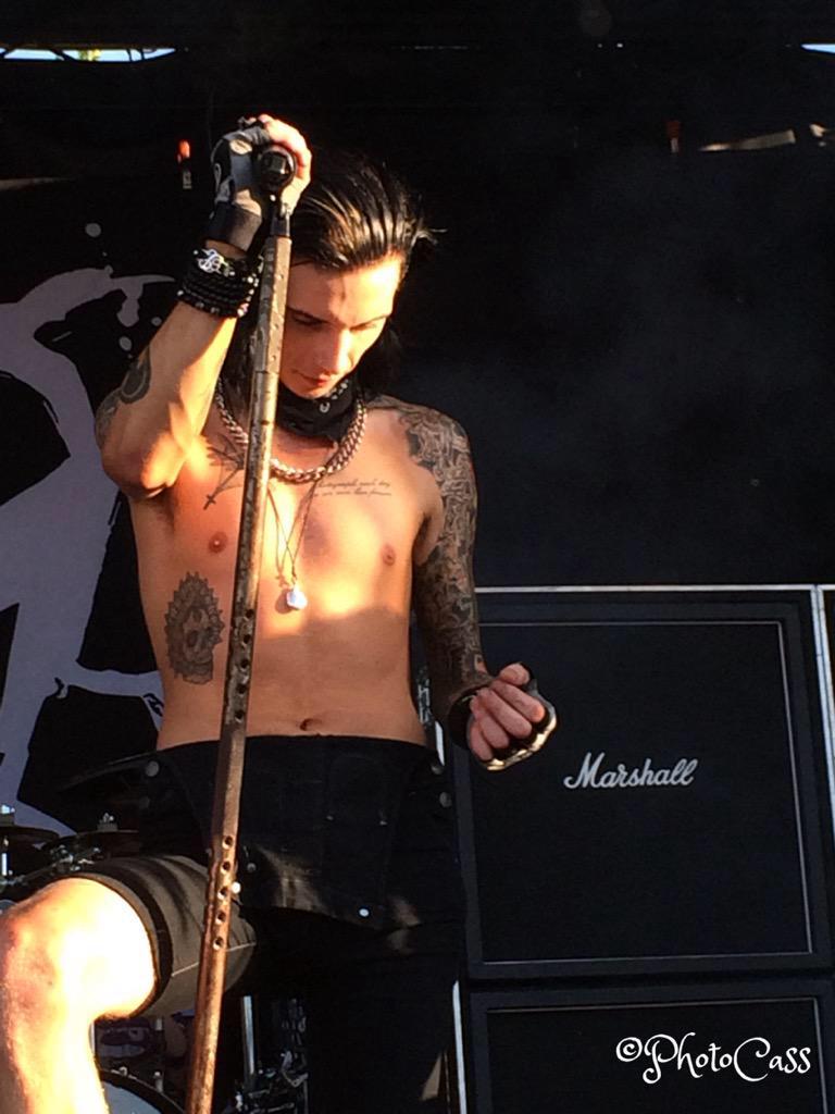 lowqualityandy's tweet image. 