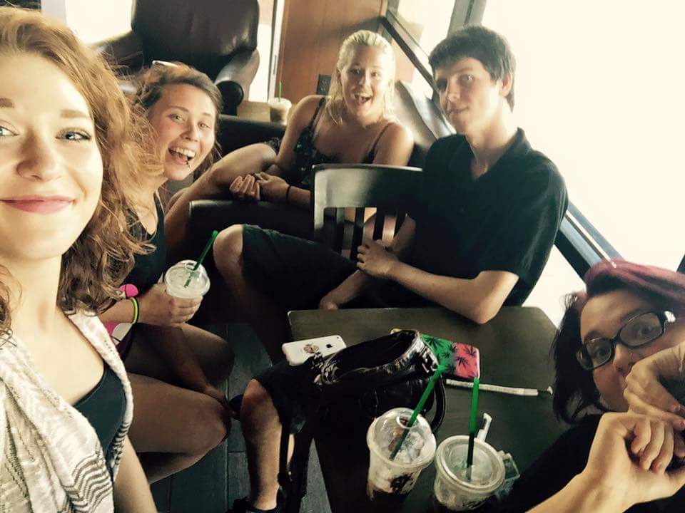 ModifiedMakeup's tweet photo. @savstramows @bmillz25 #Robbae http://t.co/ruZP1wqe56