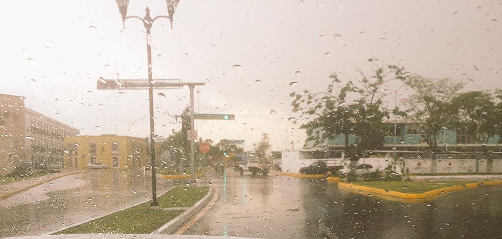 MegaDrenaje's tweet photo. La ciudad sin inundaciones en las zonas por las que el Megadrenaje desagua aguas pluviales. http://t.co/9NRiCgzkYF