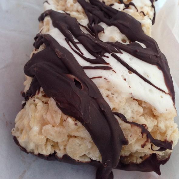 ChloreZ's tweet image. OWWHHH... DAMN, Got Say IT UR... #THEBESTIEVERHAD! Got Me FEIGNING Some of  THAT #SNAPCRACKLEANDPOP.. @hotcookiesf