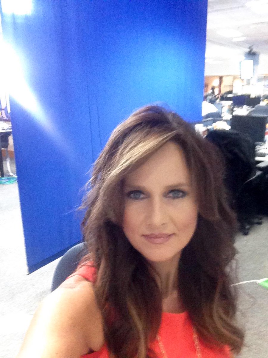 KathySabine9's tweet image. See! Chroma key blue not green 😀👍