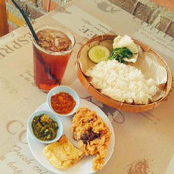 Murah n nikmat.. kyak gni cm habis 10rb.. <a href="/WMbelgedhess/">Waroeng Mbelgedhess</a> ancen 
#nggaraituman <a href="/EDM_MLG/">EDM Malang</a> <a href="/FOID_Official/">FOID Official</a> <a href="/anakkostmalang/">IG: anakkostmalang</a>