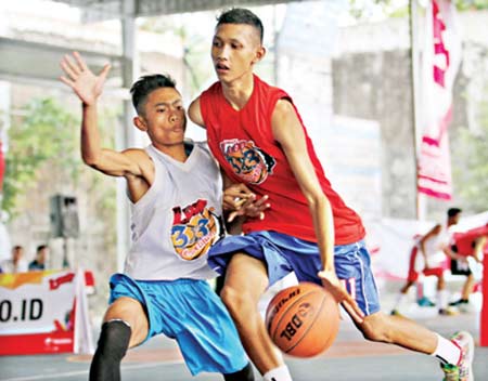 dblindonesia's tweet photo. #LOOP3x3Competition #HondaDBL2015 #CentralJavaSeriesSouthRegion Terbayang Sulit Menang http://t.co/VnFqDt6E5p http://t.co/mu182693Y3