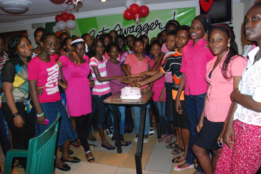 EdithFoca's tweet photo. TGD meeting: the teenage girls mentorship club...its fabulous http://t.co/JoSvXlEIIk