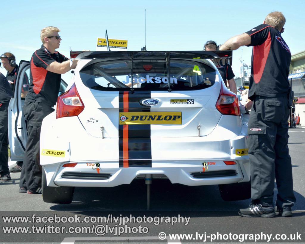 Great to see these guys back on the grid <a href="/mat_jackson/">Mat Jackson</a> @Motorbase <a href="/DunlopBTCC/">DunlopBTCC</a> <a href="/SnettertonMSV/">Snetterton Circuit</a>
