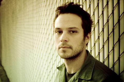 #Monday flashback: .<a href="/RoccoDeLuca/">Rocco DeLuca</a> chats with .<a href="/StereoEmbersMag/">StereoEmbersMagazine</a>: stereoembersmagazine.com/ready-involve-…