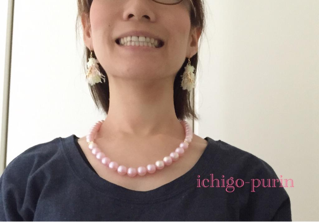 いちごぷりん ファンシーヤーンのタッセルピアスとエアパールのネックレス いちごぷりん タッセルピアス ユニコーンがアクセント エアパールは軽い軽い Http T Co Rcbwnjdehx