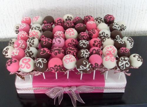 WhatPrettyThing's tweet image. Cake pops #PrettyThings