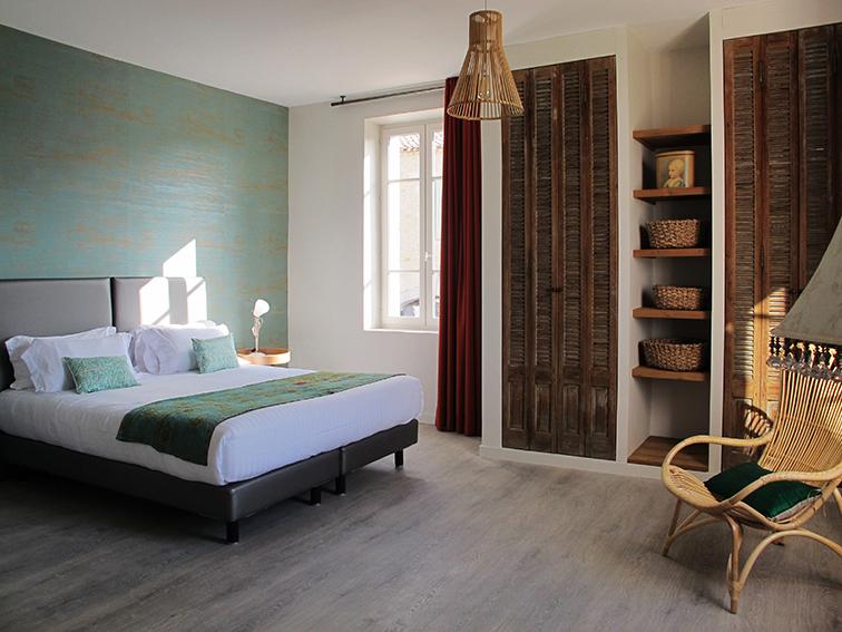 lacourdessens's tweet photo. Le Gîte "6ème Sens" >> http://t.co/mqeIyvPVVx #vacances #gîte #Luberon #Provence #famille #holidays #sunbathing http://t.co/z1dfdJinAR