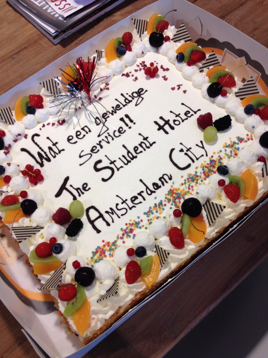 @TheStudentHotel #amsterdam , bedankt voor de heerlijke taart. Wat een leuke verrassing!