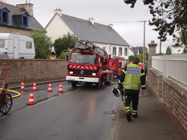 OFPaimpol's tweet photo. Incendie à #Paimpol : pas de victime mais des dégâts matériels http://t.co/mzXZv0kBnu http://t.co/ofMMWHzegT