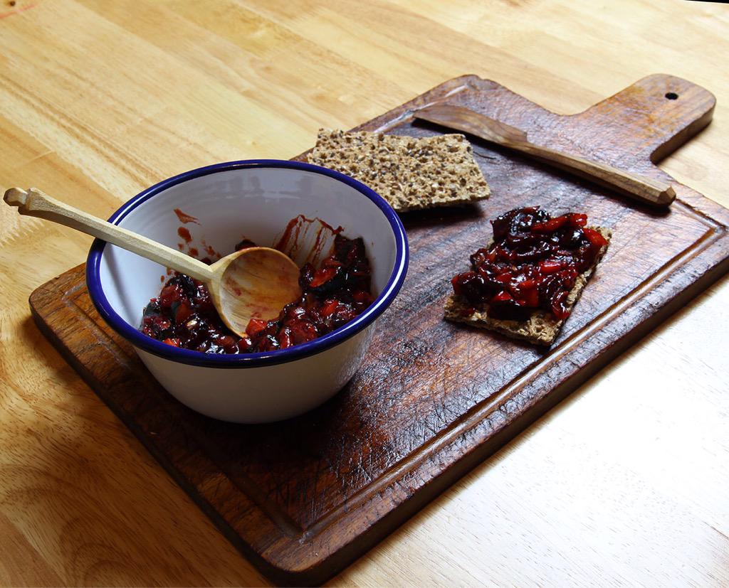 HewnSpoons's tweet photo. I like it when an improvised recipe works out. Hot and spicy veg and plum salsa  #adventurecooking http://t.co/FX3W1jQlpu