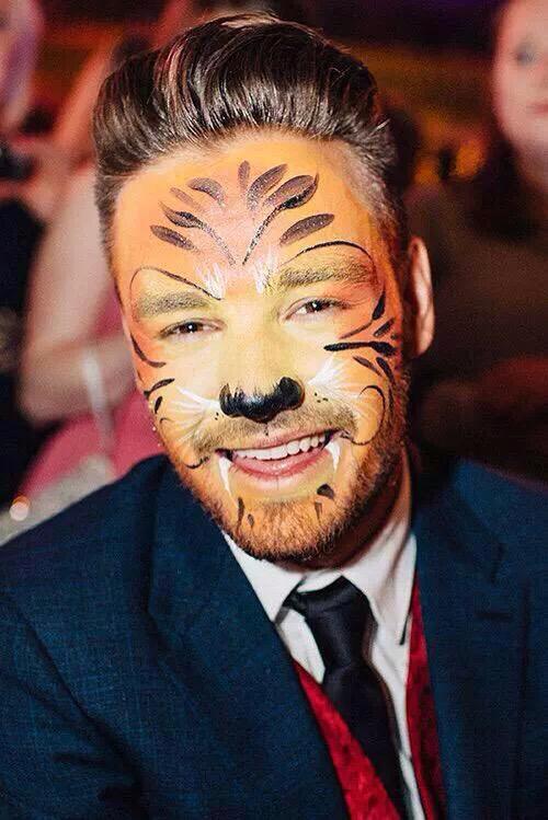 Liam <a href="/Real_Liam_Payne/">Liam</a> how to say... you're adorable
#BelieveInMagicBall