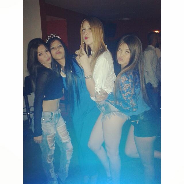 Con las niñas lindas